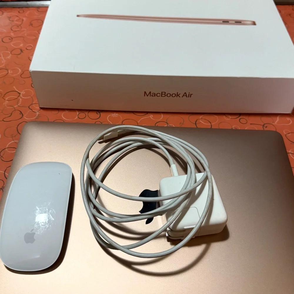 Apple MacBook Air - Rose Gold